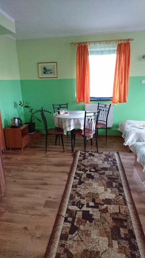 Hotelik Warmia -Pensjonat, Hostel Lidzbark Warmiński Exterior foto