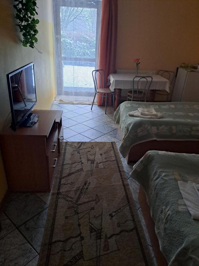 Hotelik Warmia -Pensjonat, Hostel Lidzbark Warmiński Exterior foto